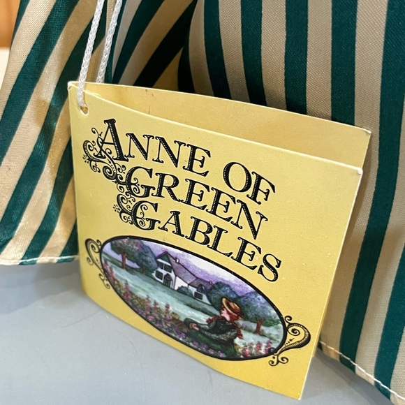 Avonlea Traditions Heritage Edition Anne of Green Gables Porcelain Doll Teacher - Picture 3 of 10